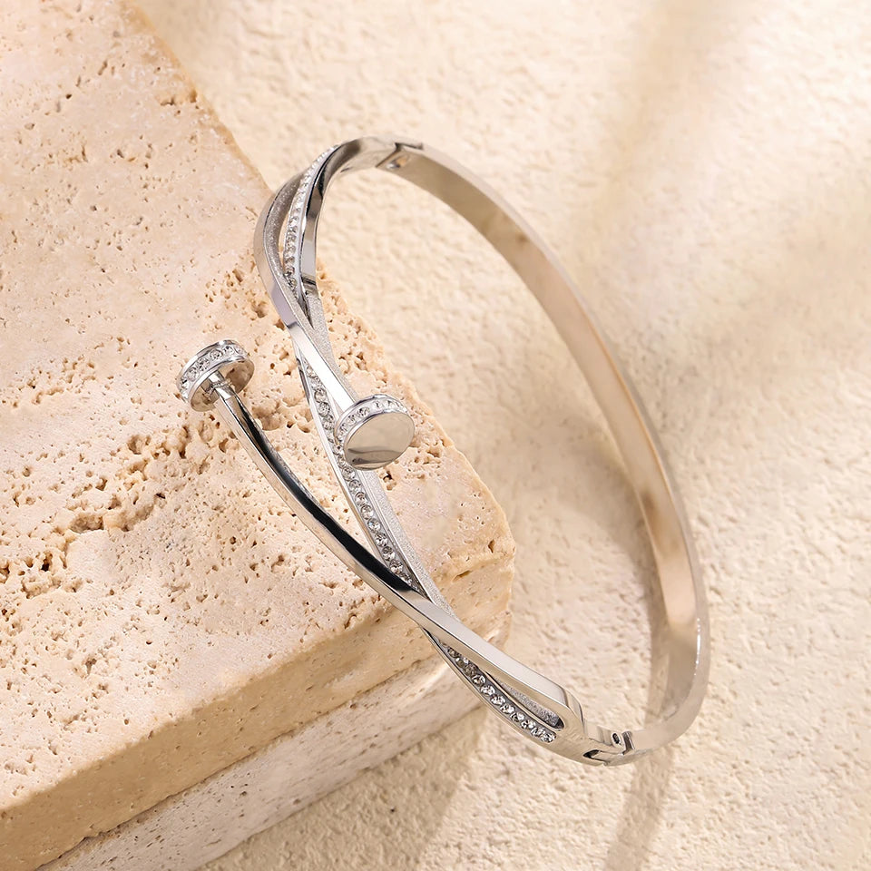 Mila london Luxurious and elegant nail stainless steel bracelets are suitable for women's parties, banquets and fashionable jewelry