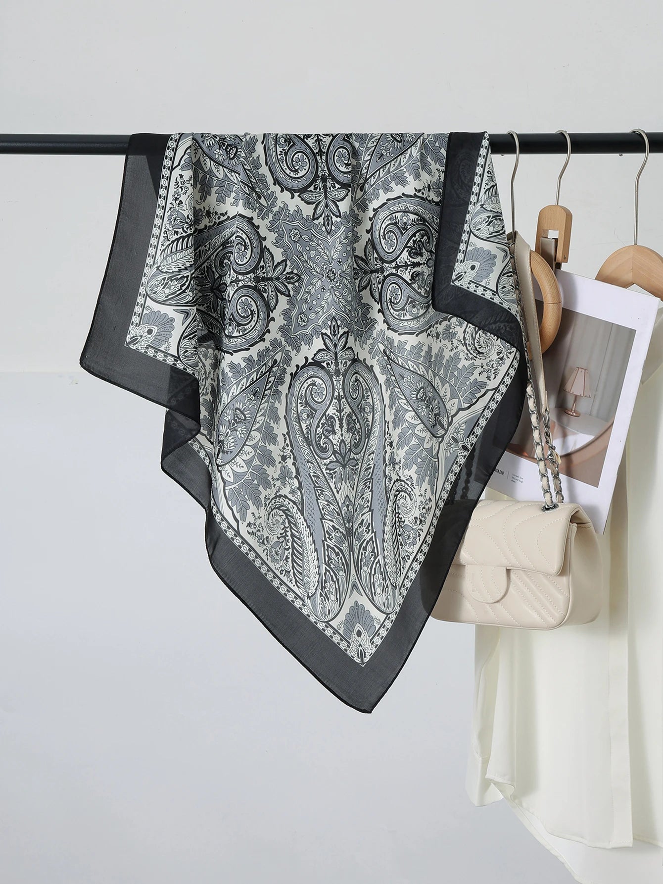 70cm Fashion Square Silk Scarf Satin Cashew Flower Print Small Neck Scarf Women Headscarf Kerchief Bandana Shawl Accessories