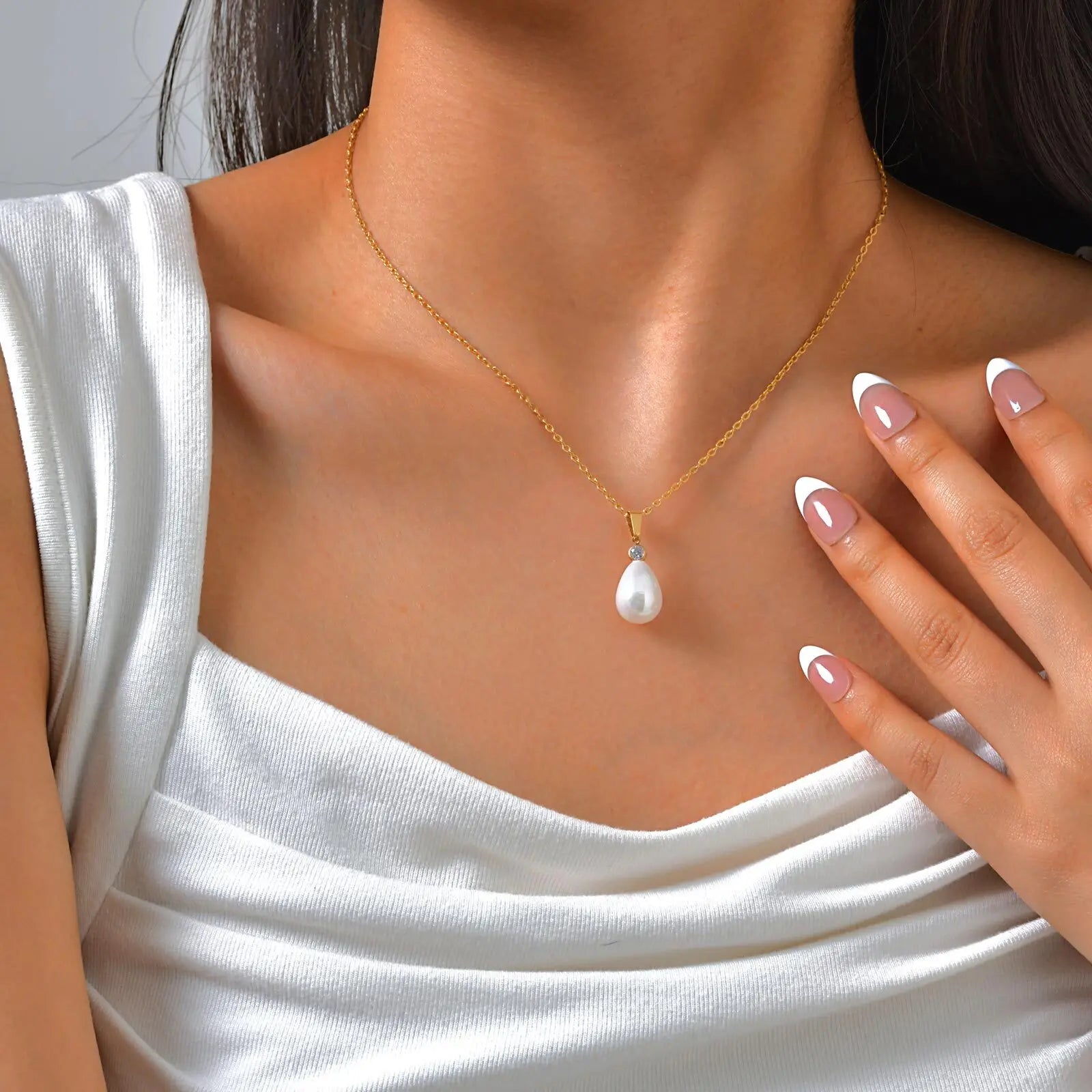 Zirconia Pearl Wedding Necklace for Women, 18k Gold Plated Choker Necklace Jewelry Mother Wife Girlfriend Gift