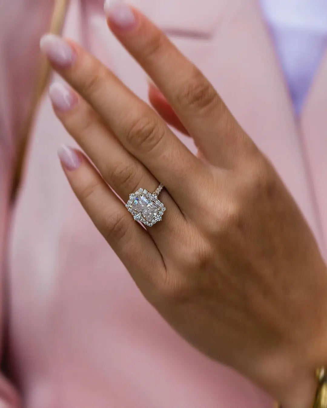 Mila Jewelry Engagement Ring with 4 Carat Moissanite Stone for Women, 18k Gold, 7.5 x 10 mm, Radian Cut, Wedding Rings, Luxury Accessories