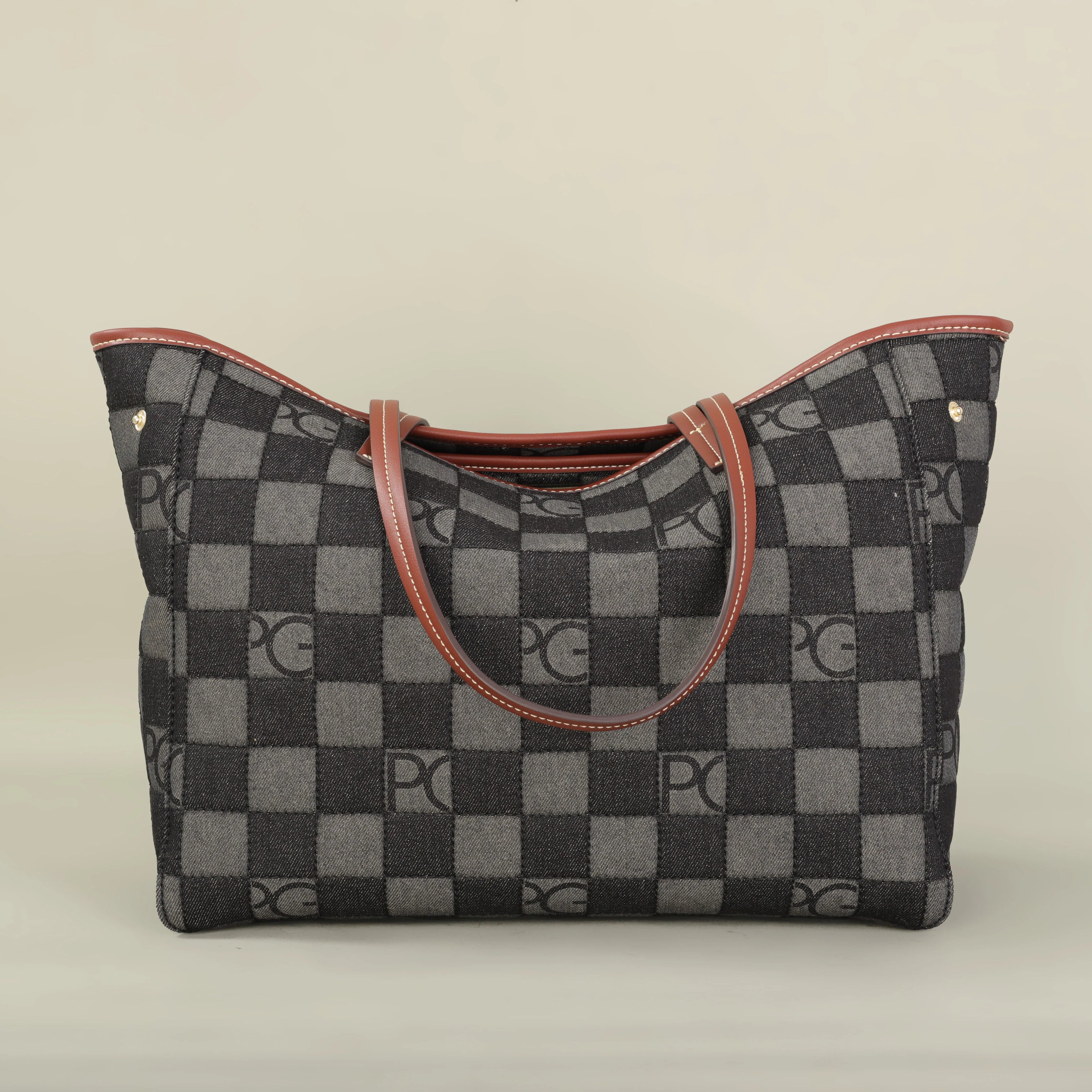 PG 2025 Luxury Brand Fashion Printed Women's Handbag Large Capacity Travel Commuting Multi functional Large Capacity Handbag