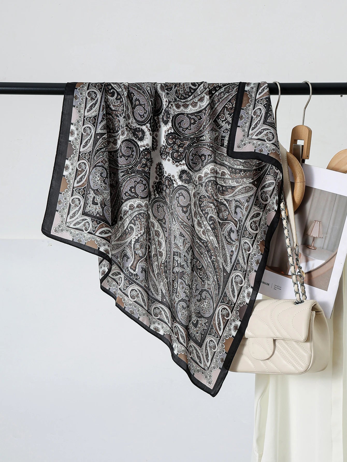 70cm Fashion Square Silk Scarf Satin Cashew Flower Print Small Neck Scarf Women Headscarf Kerchief Bandana Shawl Accessories