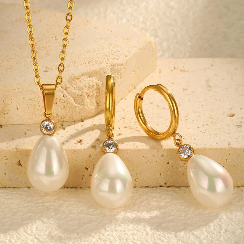 Zirconia Pearl Wedding Necklace for Women, 18k Gold Plated Choker Necklace Jewelry Mother Wife Girlfriend Gift